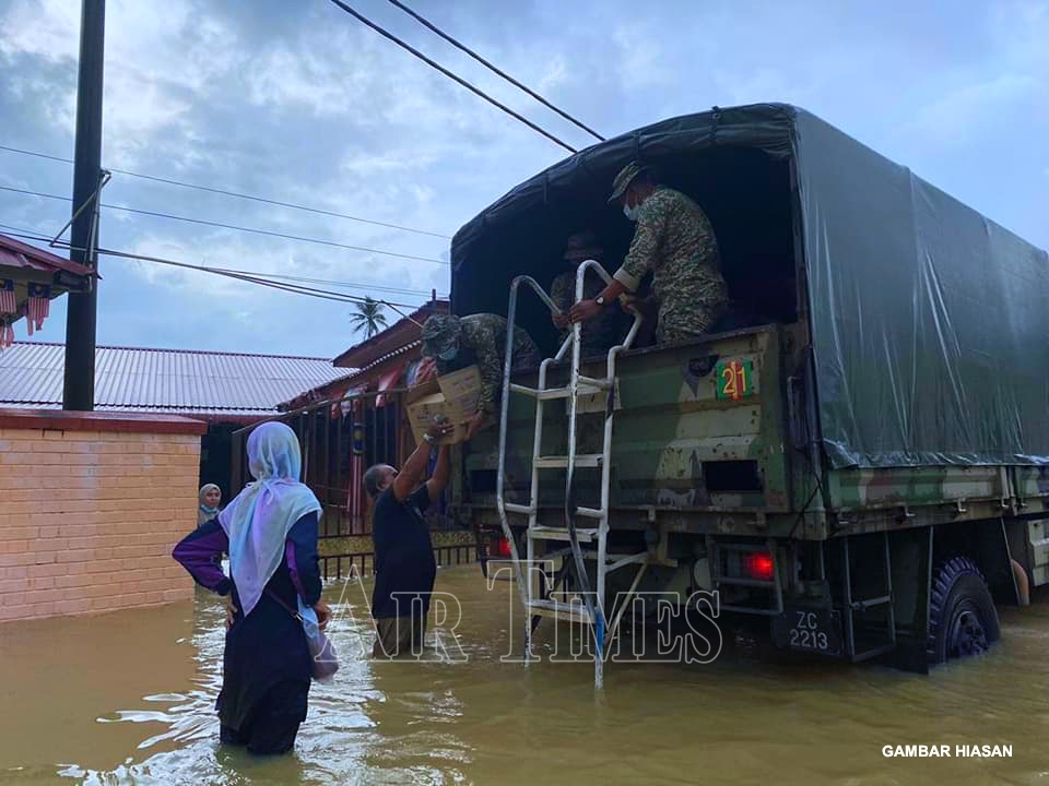 523 Veteran Atm Terjejas Banjir Terima Bantuan Rm500 Air Times News Network