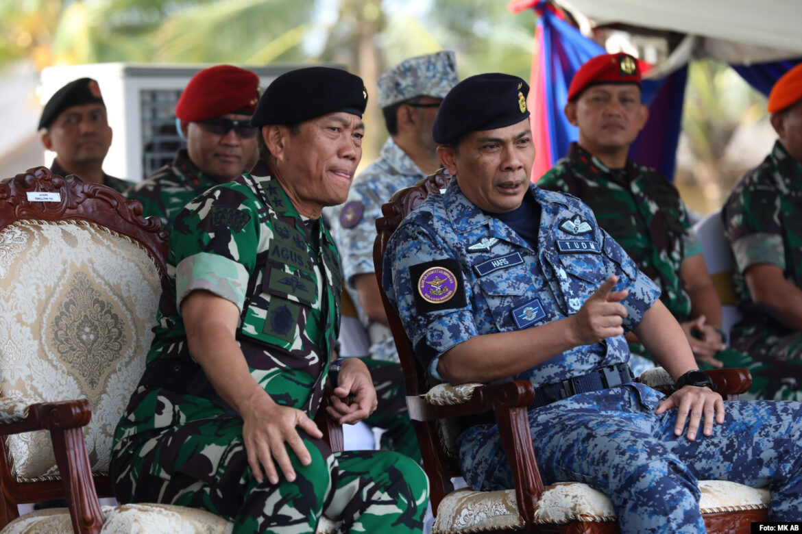 Komando Malaysia dan Indonesia latih bersama gempur pengganas | Air ...